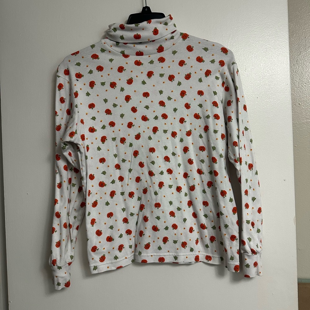 Karen Scott Halloween turtleneck size medium